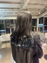 アクアオモテサンドウ(ACQUA omotesando)&nbsp;＊段カットセミロングレイヤーカット！裾カラーブルーネイビー