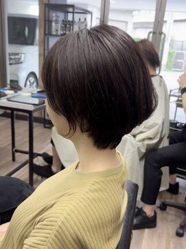 ヴィフ 大船(VIF) ショートヘアショートボブカット白髪ぼかし脱白髪染めハイライト