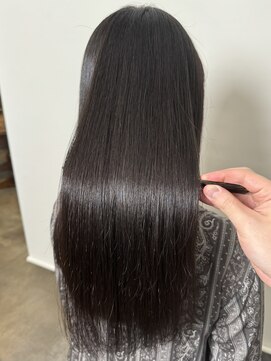 モワ 仙台(Mois) 縮毛矯正でも柔らかく滑らかに！艶髪地毛風ストレート