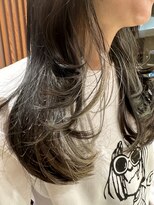 トリッカ 代官山(tricca)&nbsp;インナーカラー/オリーブカラー/ミントベージュ/レイヤーロング