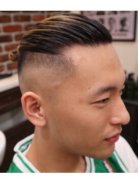 アクセプトザワールドバーバー(Accept the world barber) マンバン×スキンフェード