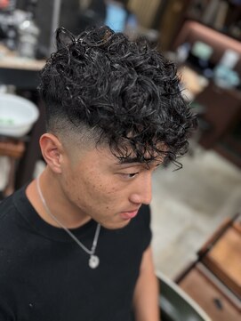 フォーコーナーズカットショップスリーセント 栄(FourCornersCutShop 3/cent) スペインカール