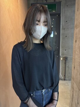 フローレンアンド(FLOREN and) グレージュ×くびれヘア