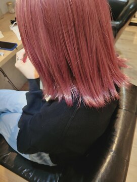 ベベ('BEBE) ピンクカラー