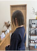 切りっぱなしボブ×酸熱ストレート×オリーブベージュ