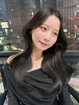 アルバム 銀座(ALBUM GINZA) 顔周りレイヤー韓国ヘアロング似合わせカット_F21360