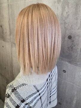 フォックス 四日市店(FOX) 透明感ハイトーンベージュ/ミディアムボブ