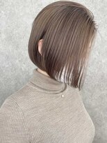エリマ 調布(elima) ショートヘア顔周りレイヤーブリーチダブルカラーショートボブ