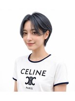 キャロル(CAROL) ブルーブラック×韓国風ハンサムショート