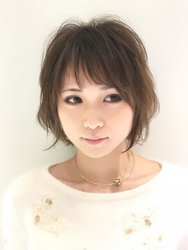 フェリーチェ(felice) ☆ヨコ波ウェーブ×透明感×ノーブルショート☆