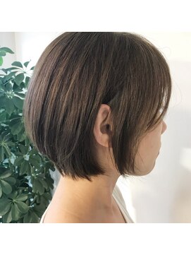クオーラ(cuaura) 大人ショートボブスタイル