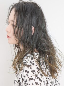 ボタンヘアー 日吉(BoTaN HAIR)の写真/白髪が気になり始めた方に!BoTaN HAIRではワンランク上のお洒落なグレイカラーをご提案♪明るい色味も叶う!