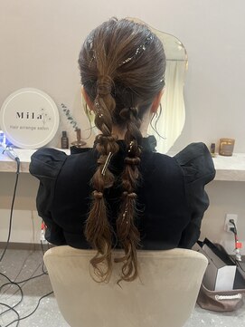 ミラ(Mila) 大人可愛いツイン編み下ろし♪ 金箔