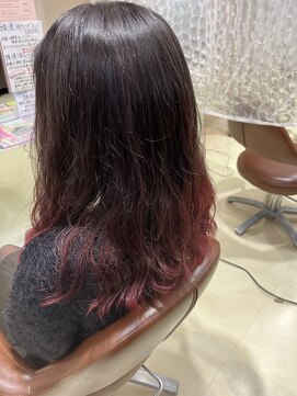 アズール 草加(azule) グラデーションカラー　レッド　ゆるふわロング