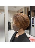 ショートボブ