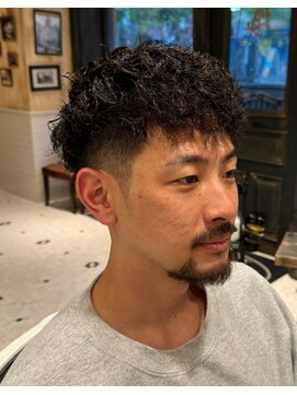 ルドローブラントオオサカ(LUDLOW BLUNT Osaka) 【LUDLOW BLUNT】ツイストパーマ