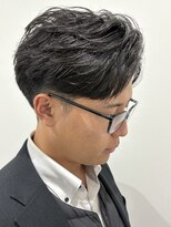 ヒュイル バイ ニアウ(Hwyl by Niau) メンズマッシュセンターパートスパイラルパーマニュアンスパーマ