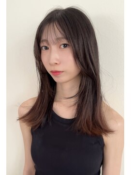 ヨーク(YOKE) ミディアムレイヤー顔周り外ハネブラウンベージュグレージュ前髪