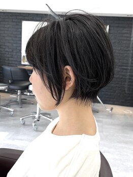 ホーミーキョウト(Homey Kyoto)の写真/一人一人の頭の形に合わせシルエットや細部にまでこだわったショートカットが定評◎最新スタイルもお任せ♪