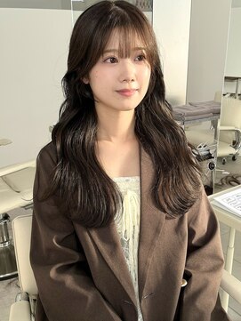 ダークブラウン×韓国風ゆる巻きレイヤーカット♪