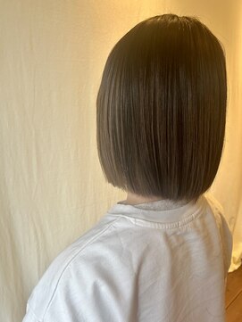 ココカラヘアー ニコ(cococara hair nico) ミニボブ/グラデーションカラー/ミルクティーベージュ