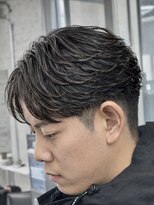 オーバル ジングウマエ(OVARL jingumae)&nbsp;フェザーショートパーマセンターパート