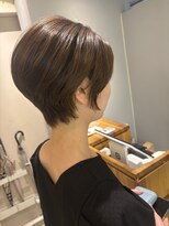バッカ(BACCA) 流れるレイヤーの大人ショート