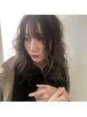 スモーキーグレージュ×ゆるふわルーズ