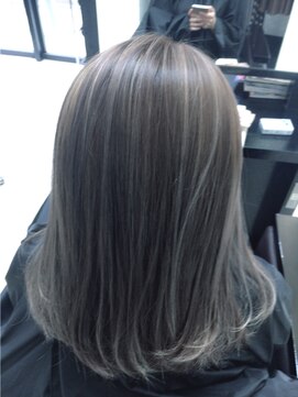 アンダーバー(UNDRvr) たっぷりハイライト！グレージュ