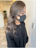 プラチナグレージュ×イヤリングローライト