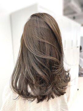 ラル 立川(lar) ローレイヤーワンカール_オリーブベージュレイヤーカット