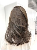 ローレイヤーワンカール_オリーブベージュレイヤーカット