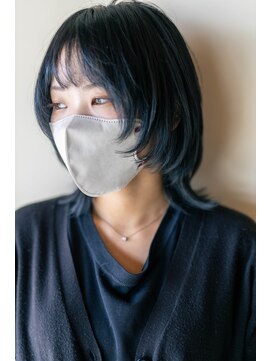 コモド(COMODO) BuleBlackなミディアムマッシュウルフ