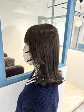 ラソニシカサイ(Lazo nishikasai) ツヤ感アッシュ外ハネスタイル