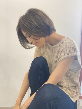 ワン バイ ジ エクト(One by The Ect) 大人可愛い20代30代40代前下がりショートボブ丸みショート◎