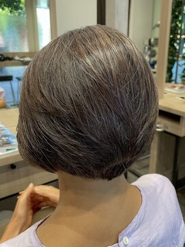 ビースリー ロア イルミナカラー×白髪カバー ボブ