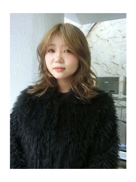 ノラ シブヤ(NORA) ブロックカラーデザインカラーベージュカラーレイヤーカット