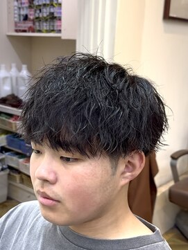 レボルトヘアー(R EVOLUT hair) ツイストスパイラル/メンズパーマ/刈り上げツーブロック/柏