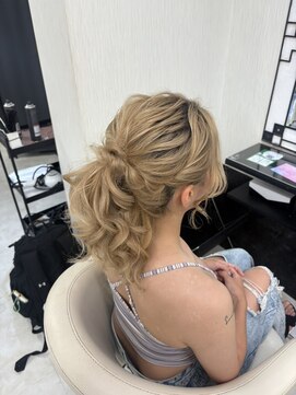 ベルグロー(BELLEGROW) ポニーテール/ゆるふわヘア/お呼ばれヘア