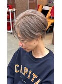 ホワイトミルクティーベージュツーブロセンターパート