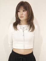 ウィム(wim)&nbsp;《横顔も盛れるレイヤースタイル》レイヤー/小顔/ミディアム