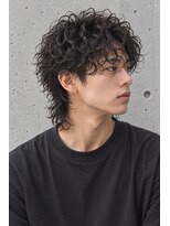 ORI. men’s hair by ENURE【オリ メンズヘア バイ エヌア】&nbsp;ツイストスパイラル　センターパート　ウルフ