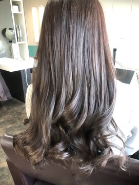 アリア トータルビューティー(Aria total beauty) グラデーション×グレージュ