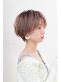 風を感じるエアリー感　エッジショート　ショートレイヤー　小顔