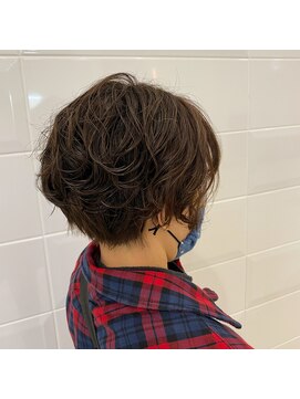 ゼル イオンタウン名西(ZELE) ショートボブパーマ