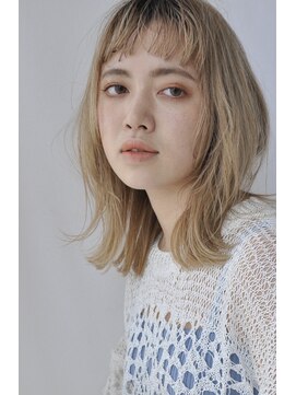 トリッカ 代官山(tricca) 透明感ベージュ　ブロンドくびれミディ