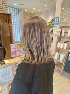 シュガー 仙台宮城野区(&Sugar) ハイライト/白髪ぼかし/30代40代ヘア/大人かわいい/ボブ