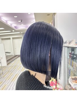 アフューズバイストゥー(Vfuse by StueW) ぷっつんボブ×ネイビーカラー[倉敷][岡山][倉敷美容室]