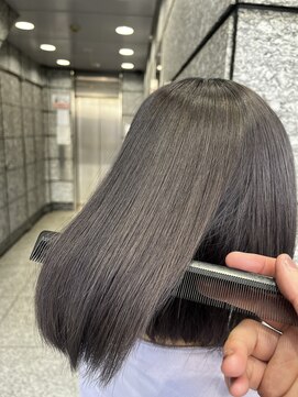 ヘアリゾート粋 ドゥオ 新宿南口店(dua) ☆濃いめグレー☆