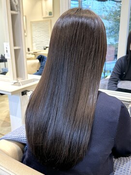 エイミーバイアフロートザガーデン 浦和店(amie by afloat the garden) ぷる艶、大人な綺麗なストレートヘアー！【浦和】